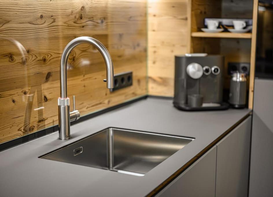 Luxurioese Ferienwohnung Seelage フリードリヒスハーフェン エクステリア 写真